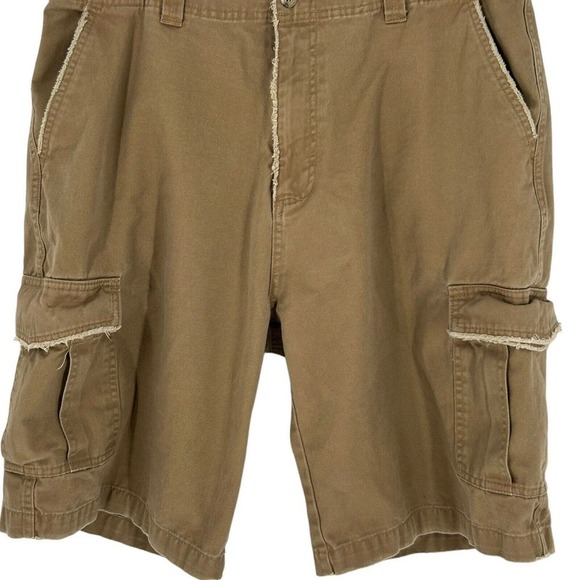 Mens FINISH LINE ATHLETICS 365 KHAKI SHORTS Cargo Frayed Detail Size 34 - Picture 2 of 16